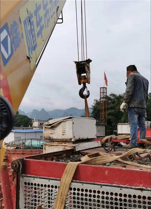 三台县大件吊装搬运设备常用的施工手势信号解答